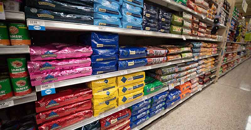 As premium pet food brands enter grocery channel, sales grow