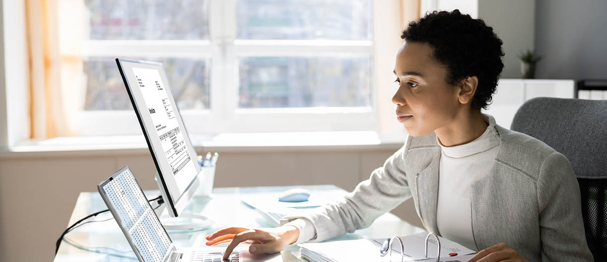 African American Tax Professional Female With E Invoice